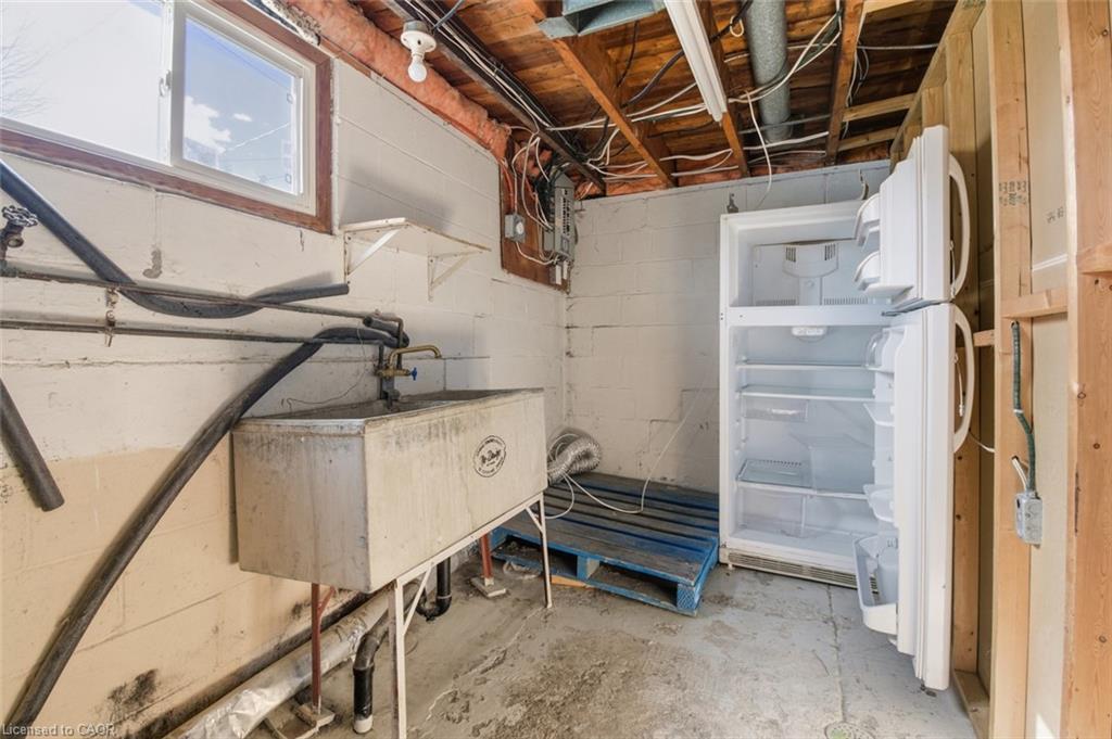 118 Morton Street, Thorold, ON - Indoor Photo Showing Basement