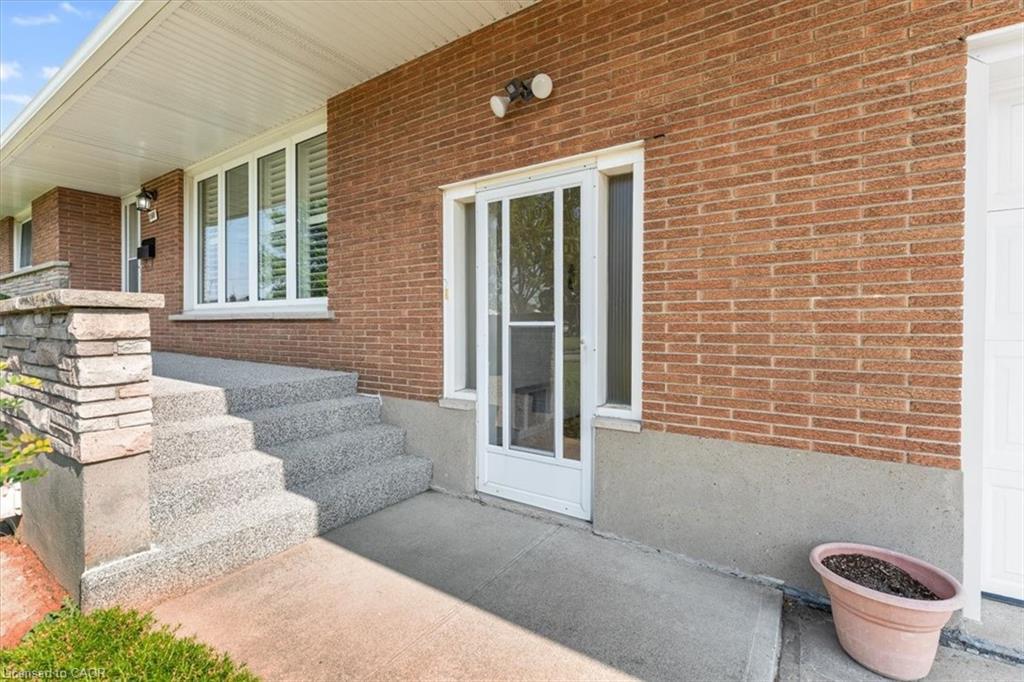 160 Elgin Street, Thorold, ON - Outdoor With Exterior