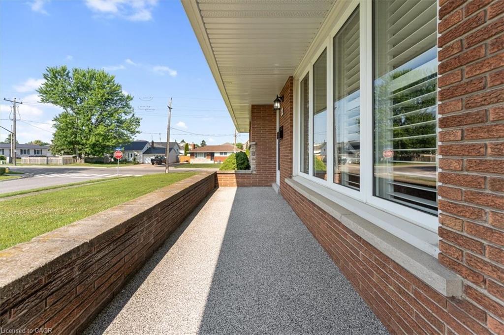 160 Elgin Street, Thorold, ON - Outdoor With Exterior