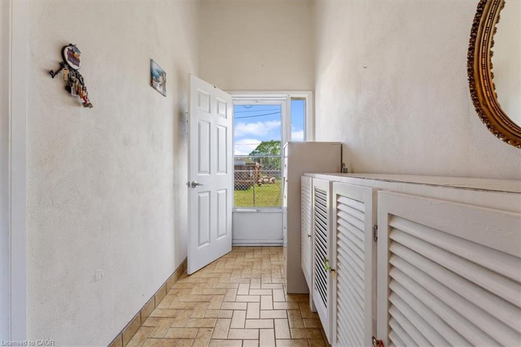 160 Elgin Street, Thorold, ON - Indoor Photo Showing Other Room