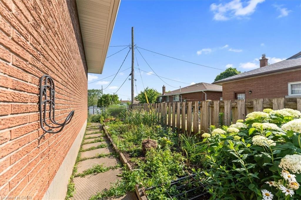 160 Elgin Street, Thorold, ON - Outdoor