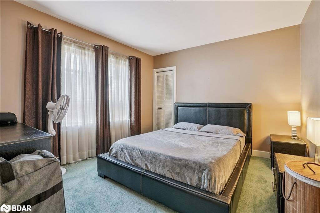 57 East 36Th Street, Hamilton, ON - Indoor Photo Showing Bedroom
