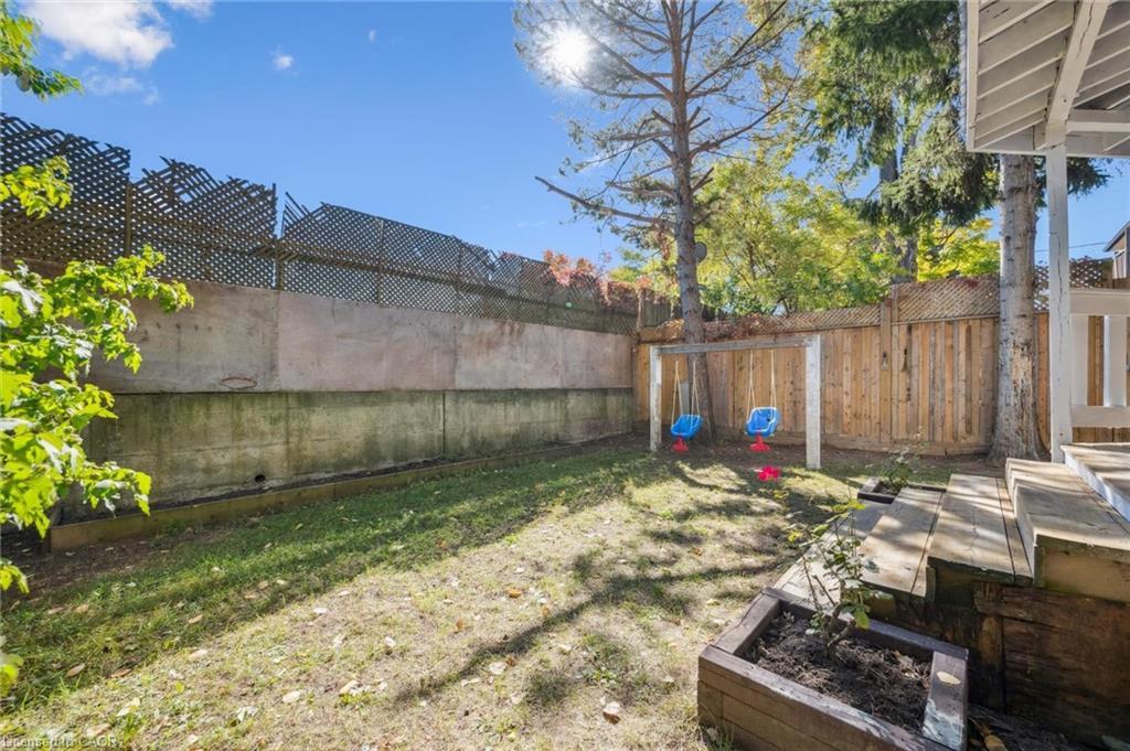 405 Wellington Street N, Kitchener, ON - Outdoor