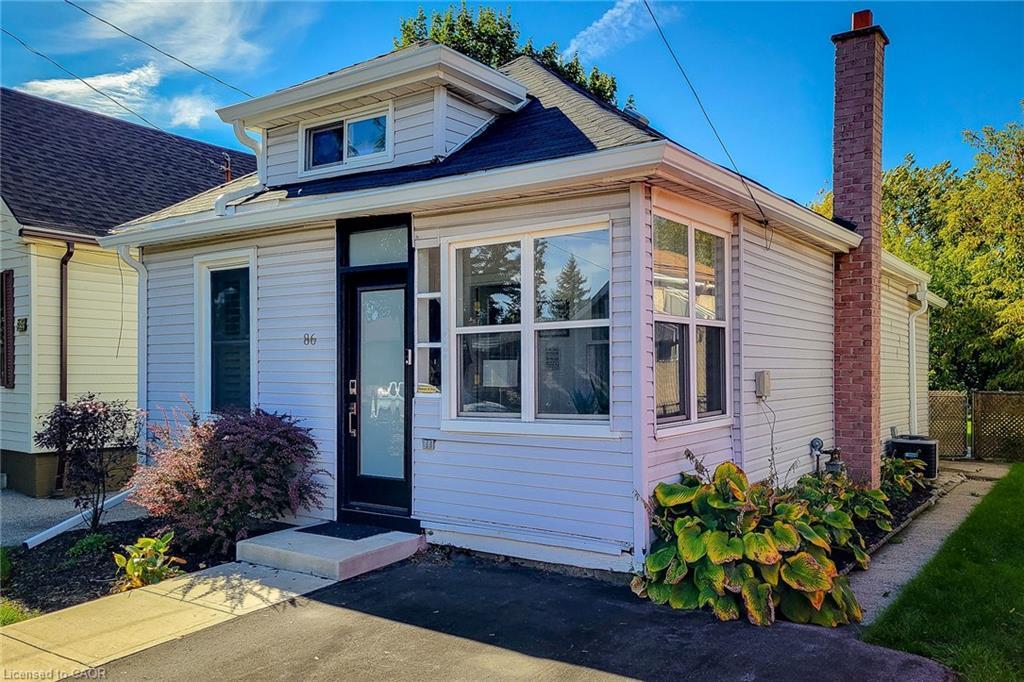86 East 18Th Street, Hamilton, ON - Outdoor With Facade
