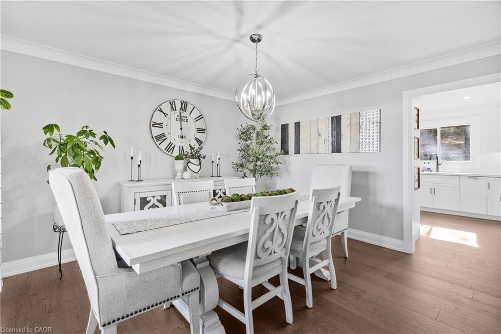 94 Dorchester Drive, Grimsby, ON - Indoor Photo Showing Dining Room