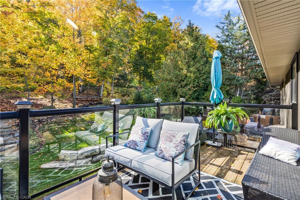 94 Dorchester Drive, Grimsby, ON - Outdoor With Deck Patio Veranda With Exterior