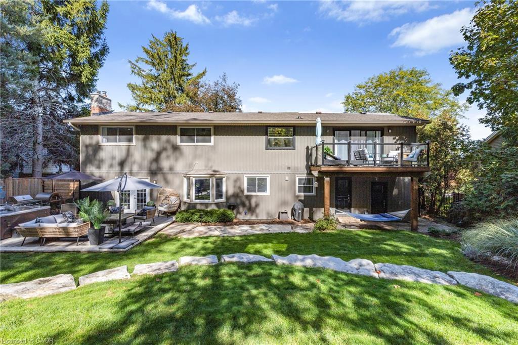 94 Dorchester Drive, Grimsby, ON - Outdoor With Deck Patio Veranda