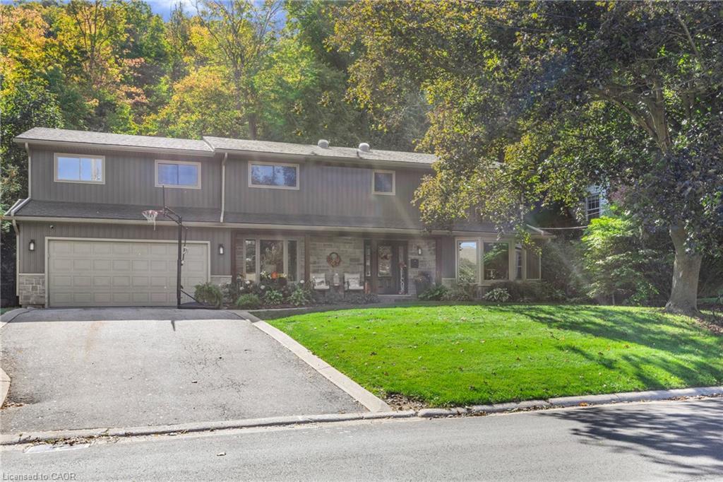 94 Dorchester Drive, Grimsby, ON - Outdoor With Facade