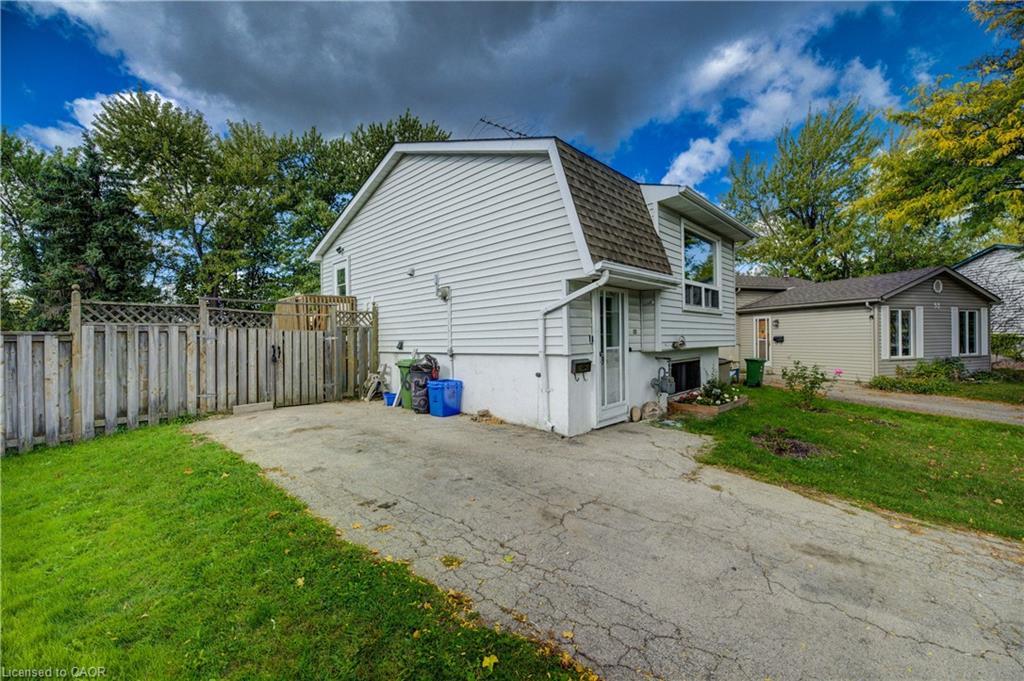 36 Lamb Court, Hamilton, ON - Outdoor