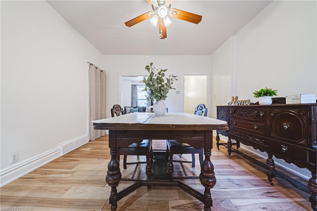 215 Mary Street, Hamilton, ON - Indoor Photo Showing Dining Room