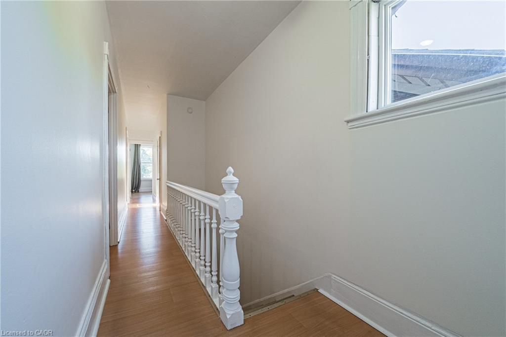 215 Mary Street, Hamilton, ON - Indoor Photo Showing Other Room