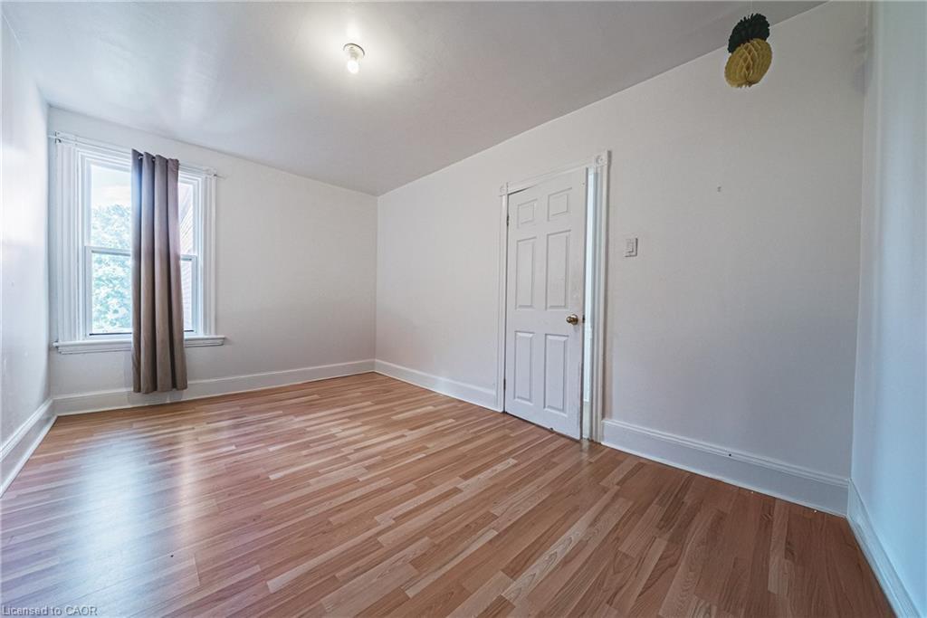 215 Mary Street, Hamilton, ON - Indoor Photo Showing Other Room