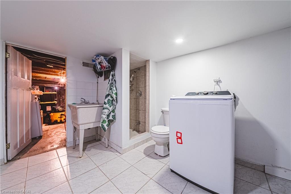 215 Mary Street, Hamilton, ON - Indoor