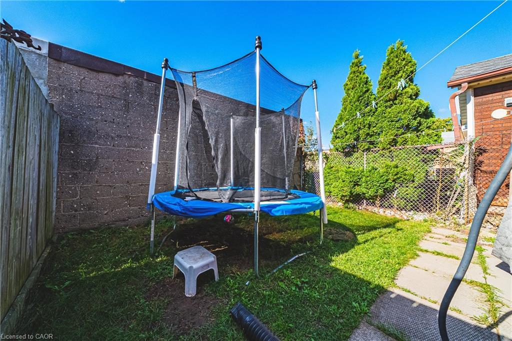 215 Mary Street, Hamilton, ON - Outdoor