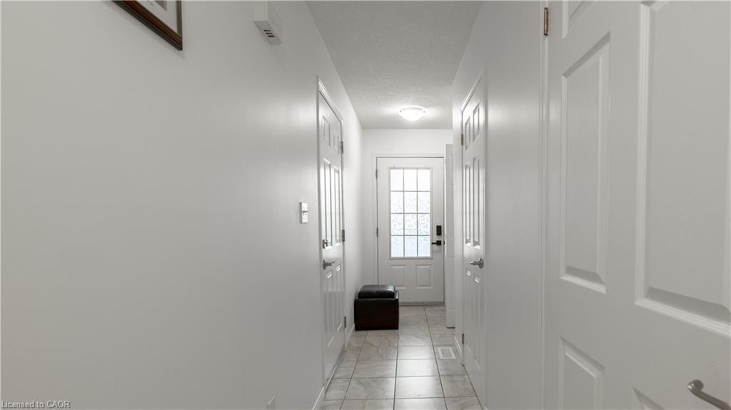 E34-85 Bankside Drive, Kitchener, ON - Indoor Photo Showing Other Room