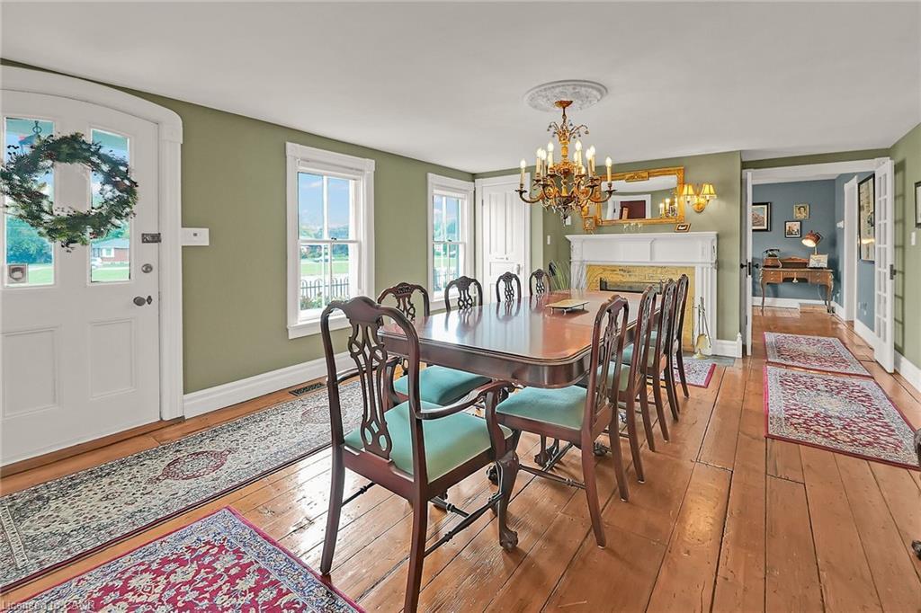 3289 Saint Paul Avenue, Niagara Falls, ON - Indoor Photo Showing Dining Room