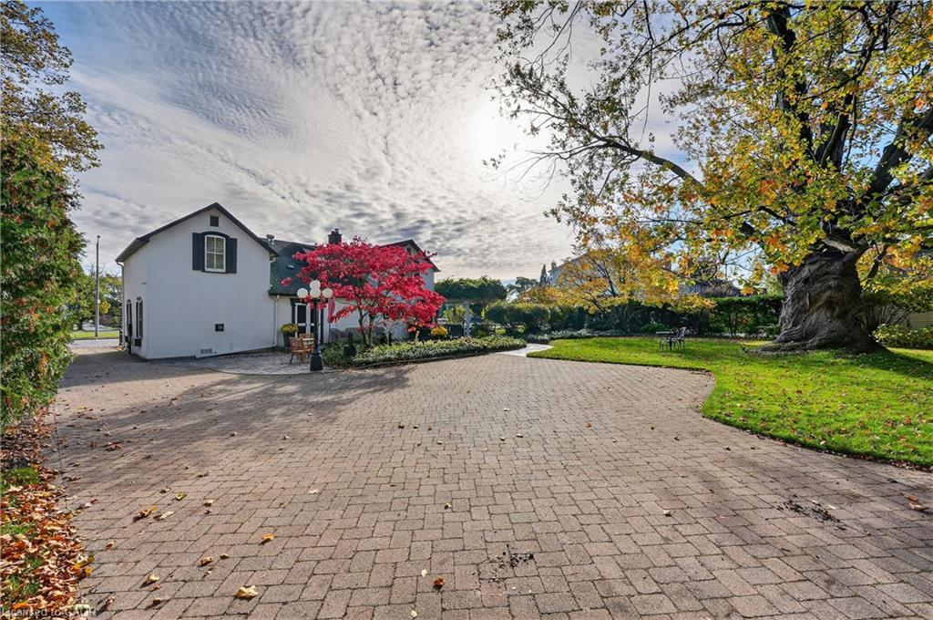 3289 Saint Paul Avenue, Niagara Falls, ON - Outdoor