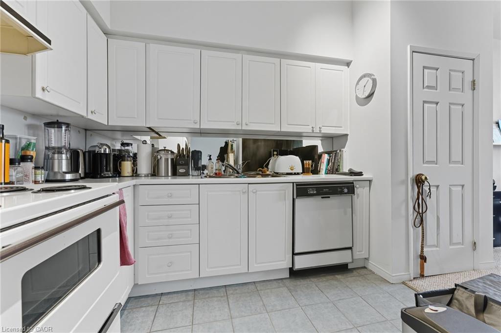 709-36 James Street S, Hamilton, ON - Indoor Photo Showing Kitchen