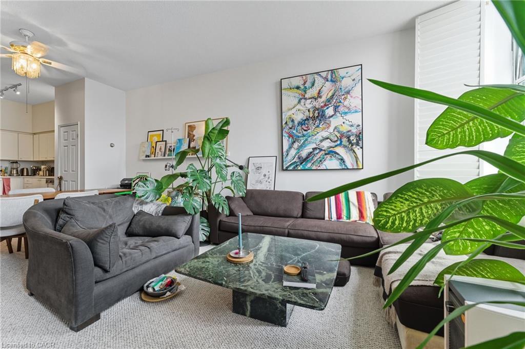 709-36 James Street S, Hamilton, ON - Indoor Photo Showing Living Room
