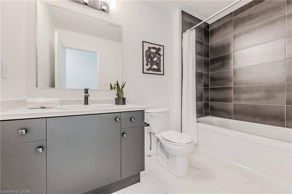 A4-15 Stauffer Woods Trail, Kitchener, ON - Indoor Photo Showing Bathroom