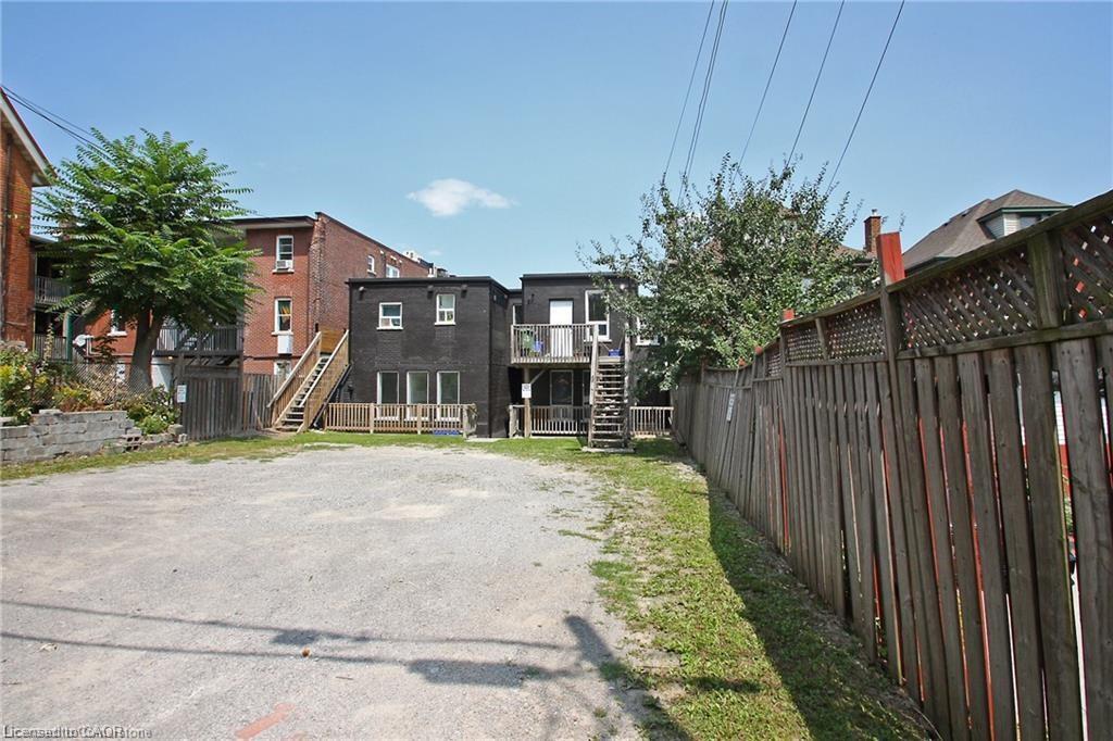 2-590 Main Street E, Hamilton, ON - Outdoor