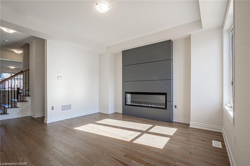 3273 Sixth Line, Oakville, ON - Indoor Photo Showing Living Room With Fireplace