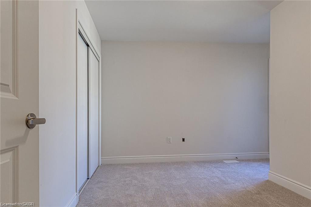 3273 Sixth Line, Oakville, ON - Indoor Photo Showing Other Room