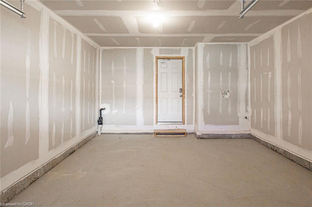 3273 Sixth Line, Oakville, ON - Indoor Photo Showing Other Room