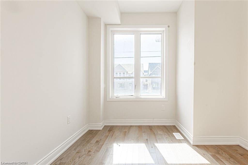 3273 Sixth Line, Oakville, ON - Indoor Photo Showing Other Room