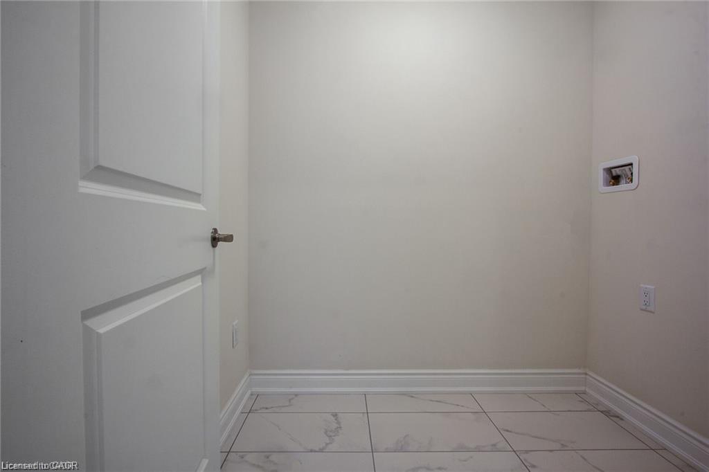 3273 Sixth Line, Oakville, ON - Indoor Photo Showing Other Room