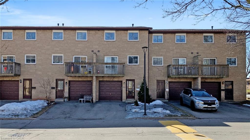 43-1155 Paramount Drive, Stoney Creek, ON - Outdoor