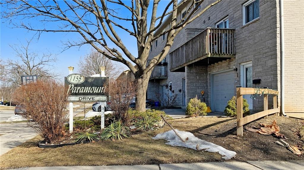 43-1155 Paramount Drive, Stoney Creek, ON - Outdoor