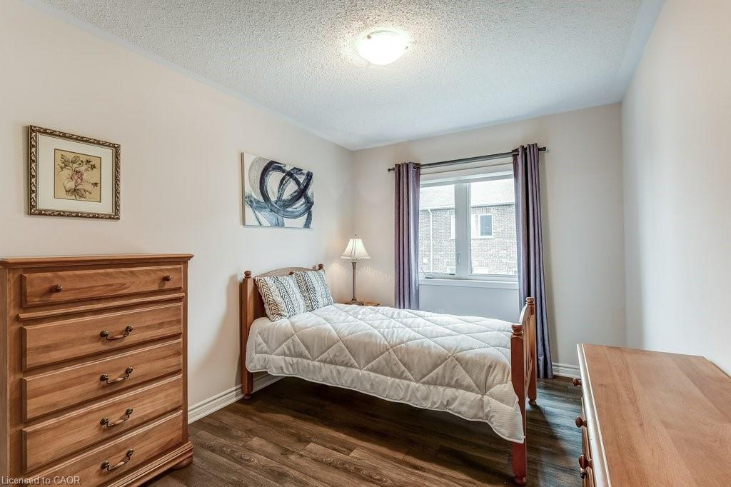 35 Dredge Court, Milton, ON - Indoor Photo Showing Bedroom