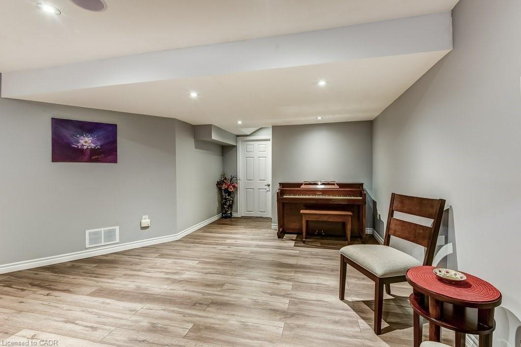 35 Dredge Court, Milton, ON - Indoor