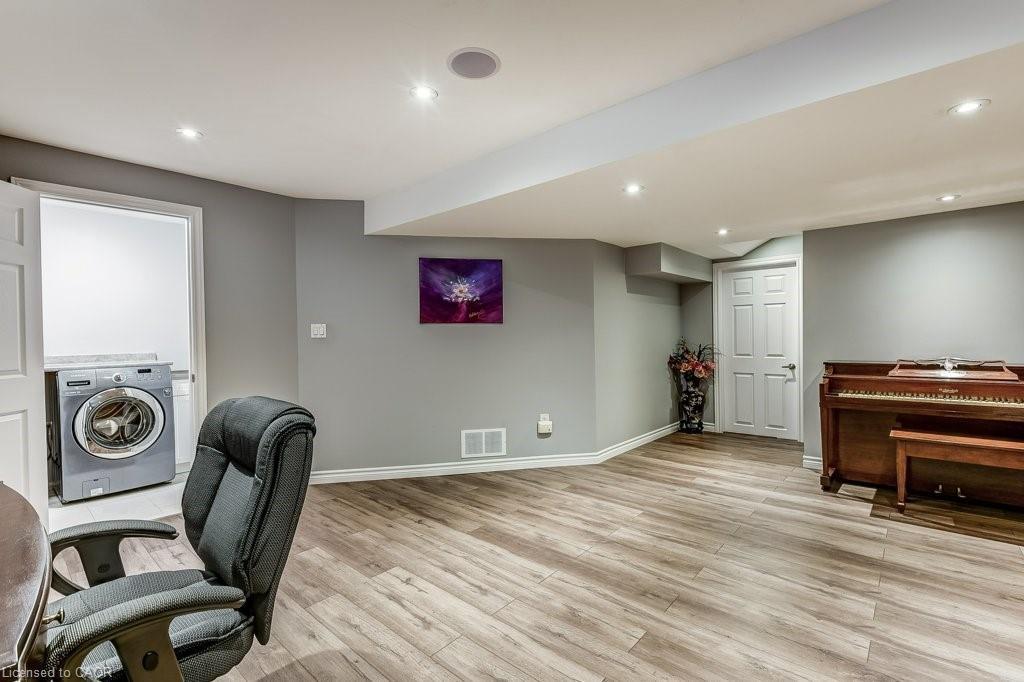 35 Dredge Court, Milton, ON - Indoor