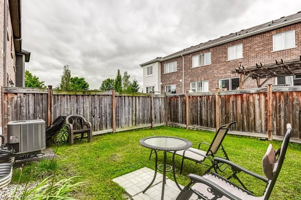 35 Dredge Court, Milton, ON - Outdoor