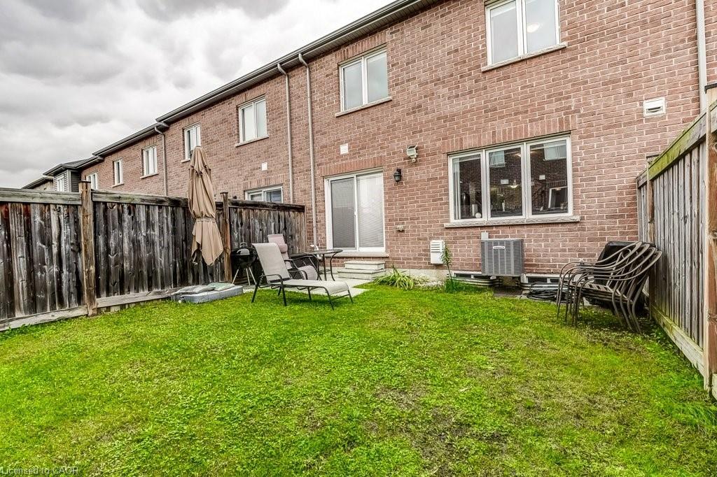 35 Dredge Court, Milton, ON - Outdoor With Exterior