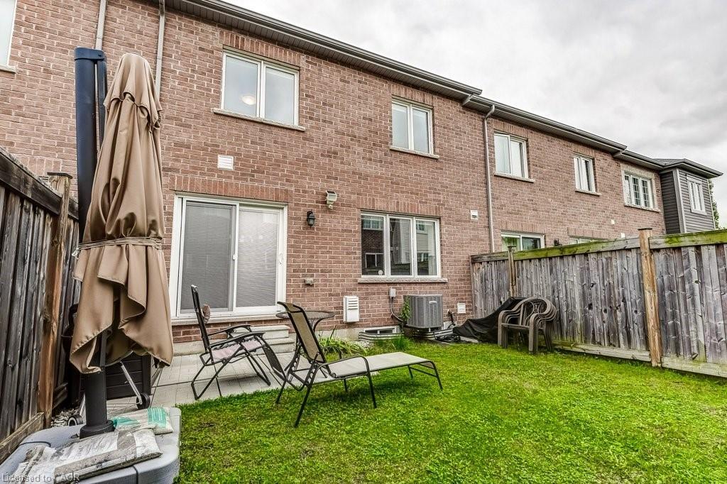 35 Dredge Court, Milton, ON - Outdoor With Exterior