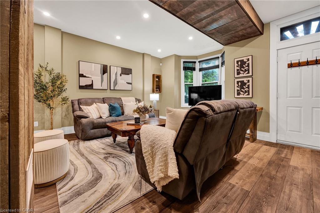 115 Cedar Street, Cambridge, ON - Indoor