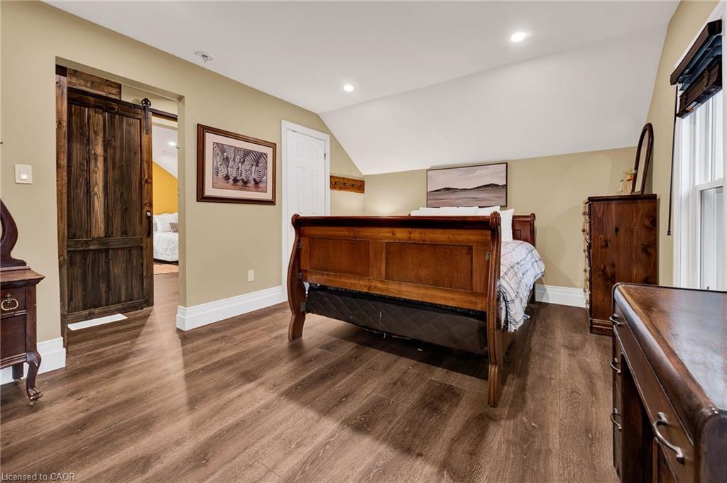 115 Cedar Street, Cambridge, ON - Indoor Photo Showing Bedroom