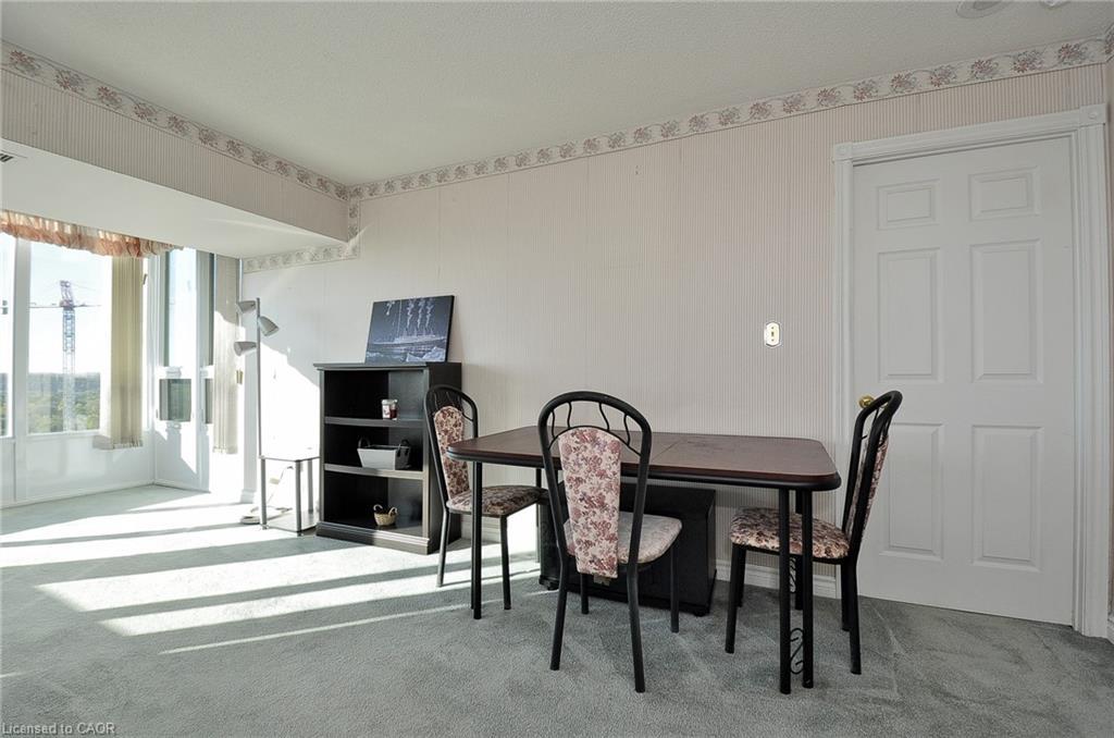 1210-237 King Street W, Cambridge, ON - Indoor