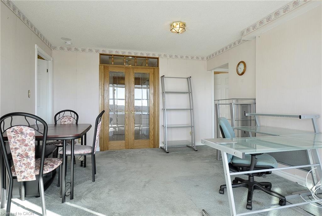 1210-237 King Street W, Cambridge, ON - Indoor