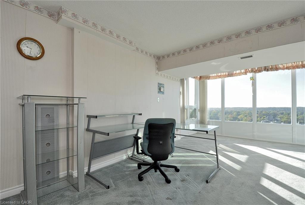 1210-237 King Street W, Cambridge, ON - Indoor