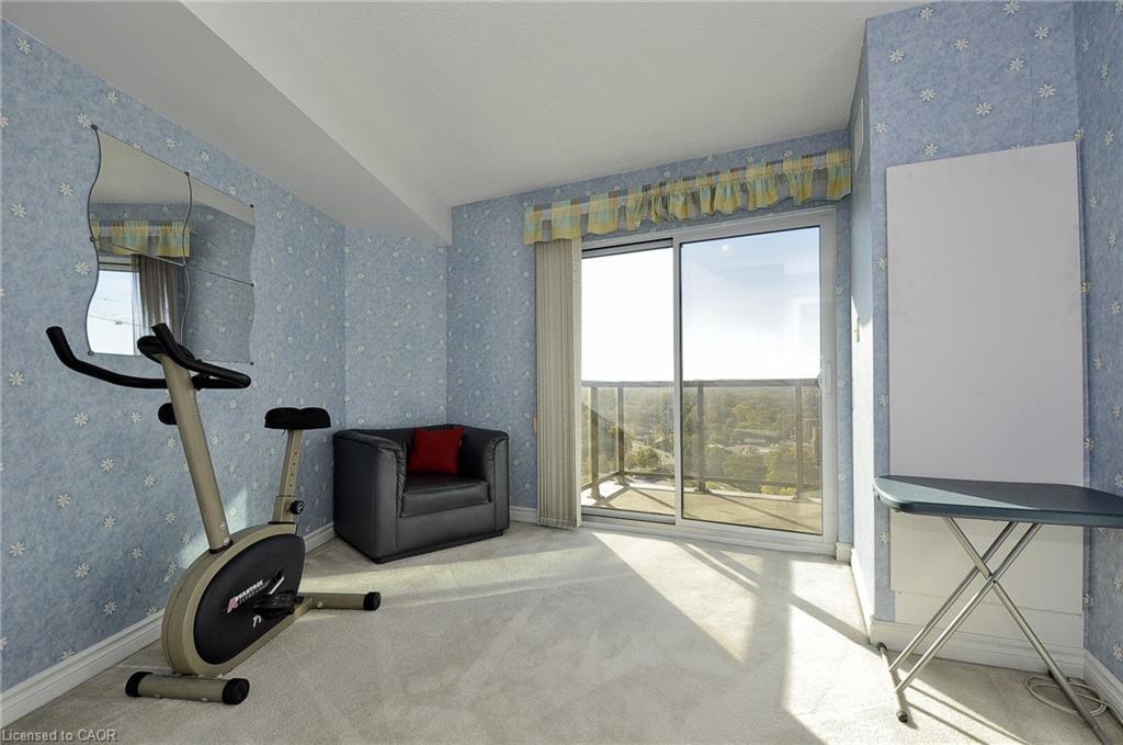 1210-237 King Street W, Cambridge, ON - Indoor Photo Showing Gym Room