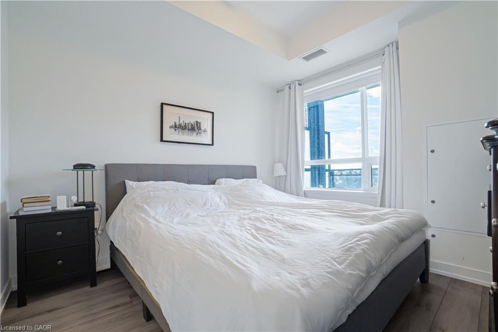 407-255 Northfield Drive E, Waterloo, ON - Indoor Photo Showing Bedroom