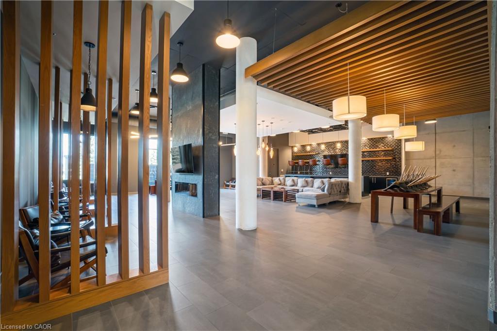 407-255 Northfield Drive E, Waterloo, ON - Indoor Photo Showing Other Room