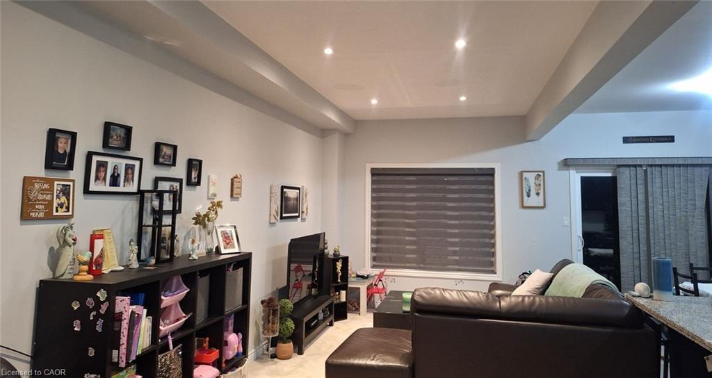 4-98 Shoreview Place, Stoney Creek, ON - Indoor