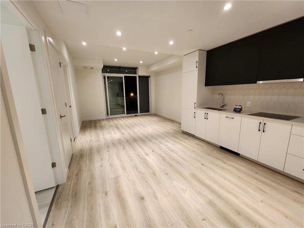 306-741 King Street W, Kitchener, ON - Indoor