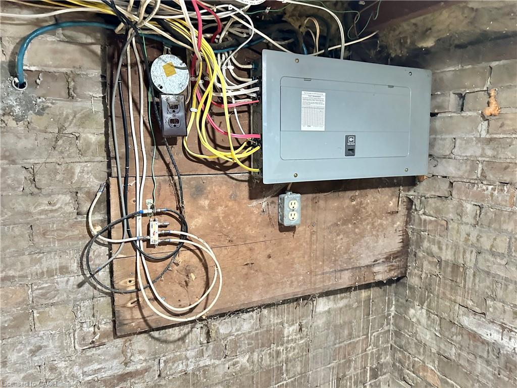 18 King Street, Tillsonburg, ON -