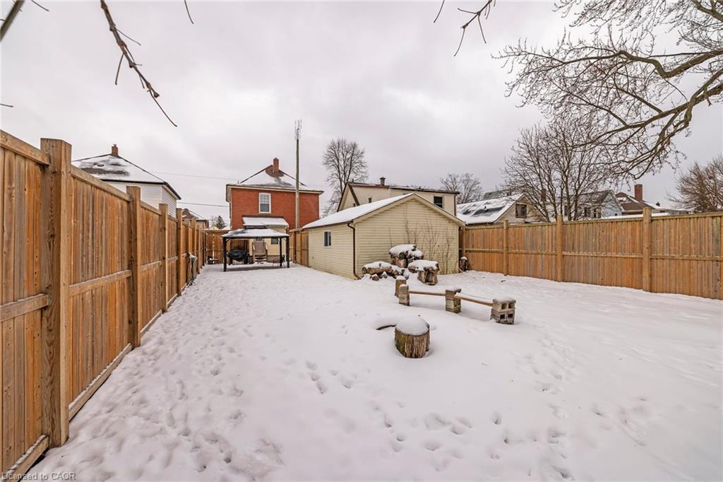 4731 Third Avenue, Niagara Falls, ON - Outdoor